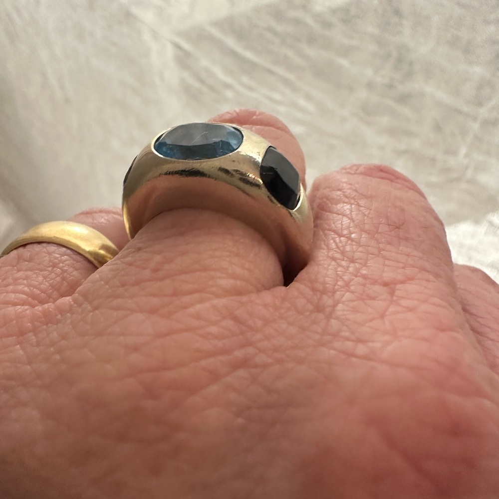 14k White Gold doughnut Ring with Blue iolite, blue topaz and amethyst - Picture 4 of 8